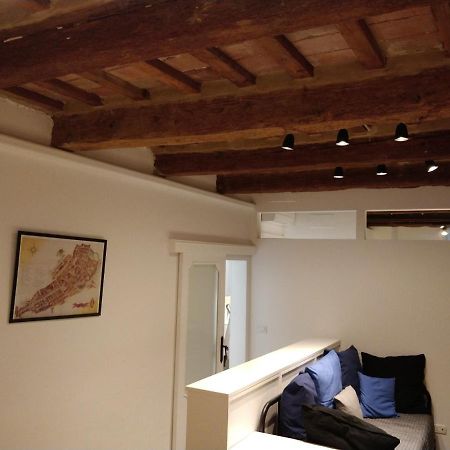 Isi Guesthouse 29 Jesi Kültér fotó