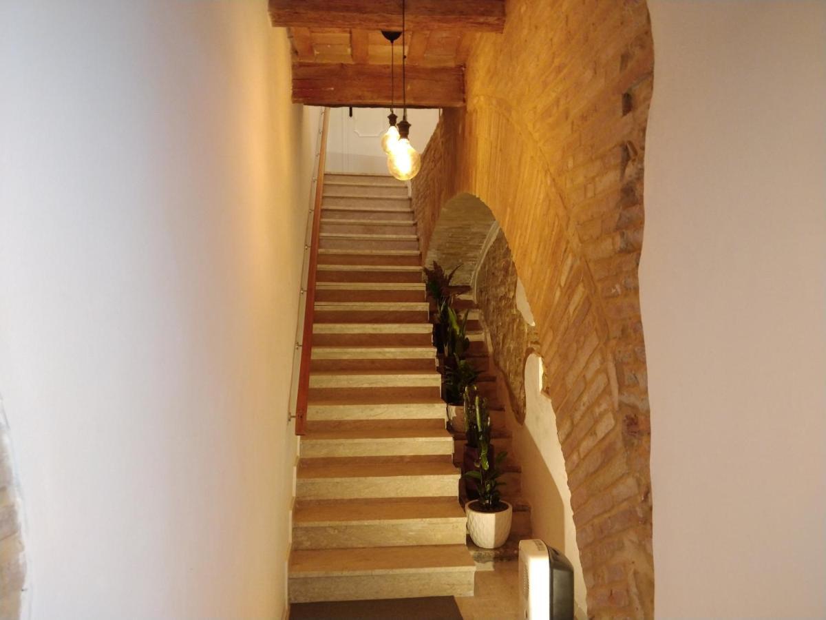 Isi Guesthouse 29 Jesi Kültér fotó