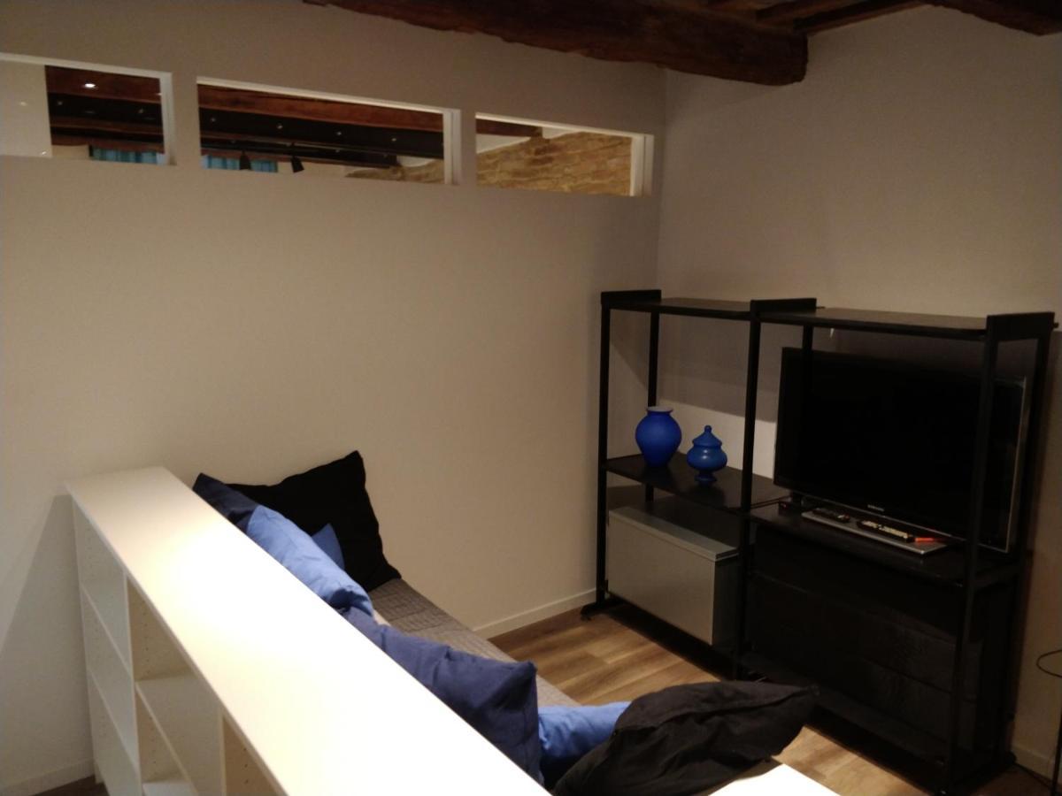 Isi Guesthouse 29 Jesi Kültér fotó