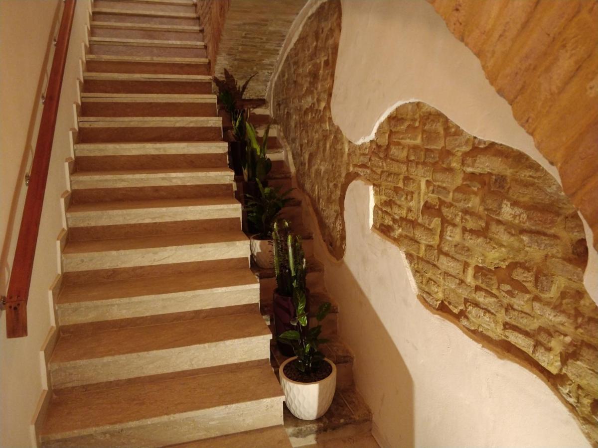 Isi Guesthouse 29 Jesi Kültér fotó